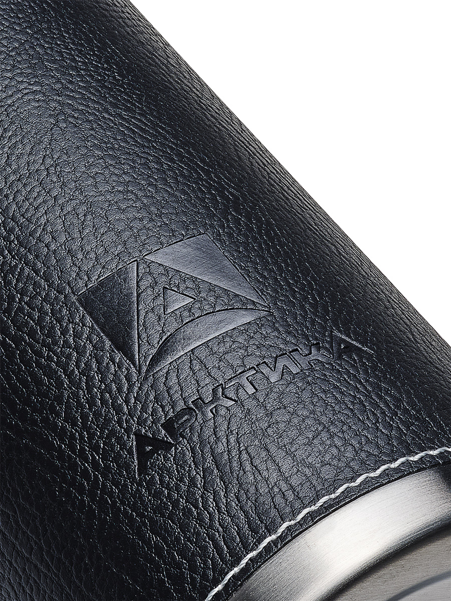 Термос бытовой, вакуумный, питьевой, в кожаной оплетке,чёрный, тм "Арктика", 700 мл,  арт. 108-700