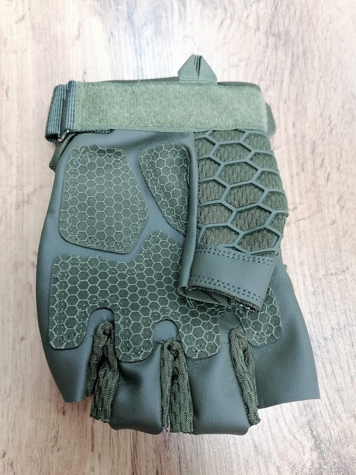 Перчатки тактические без пальцев с защитой