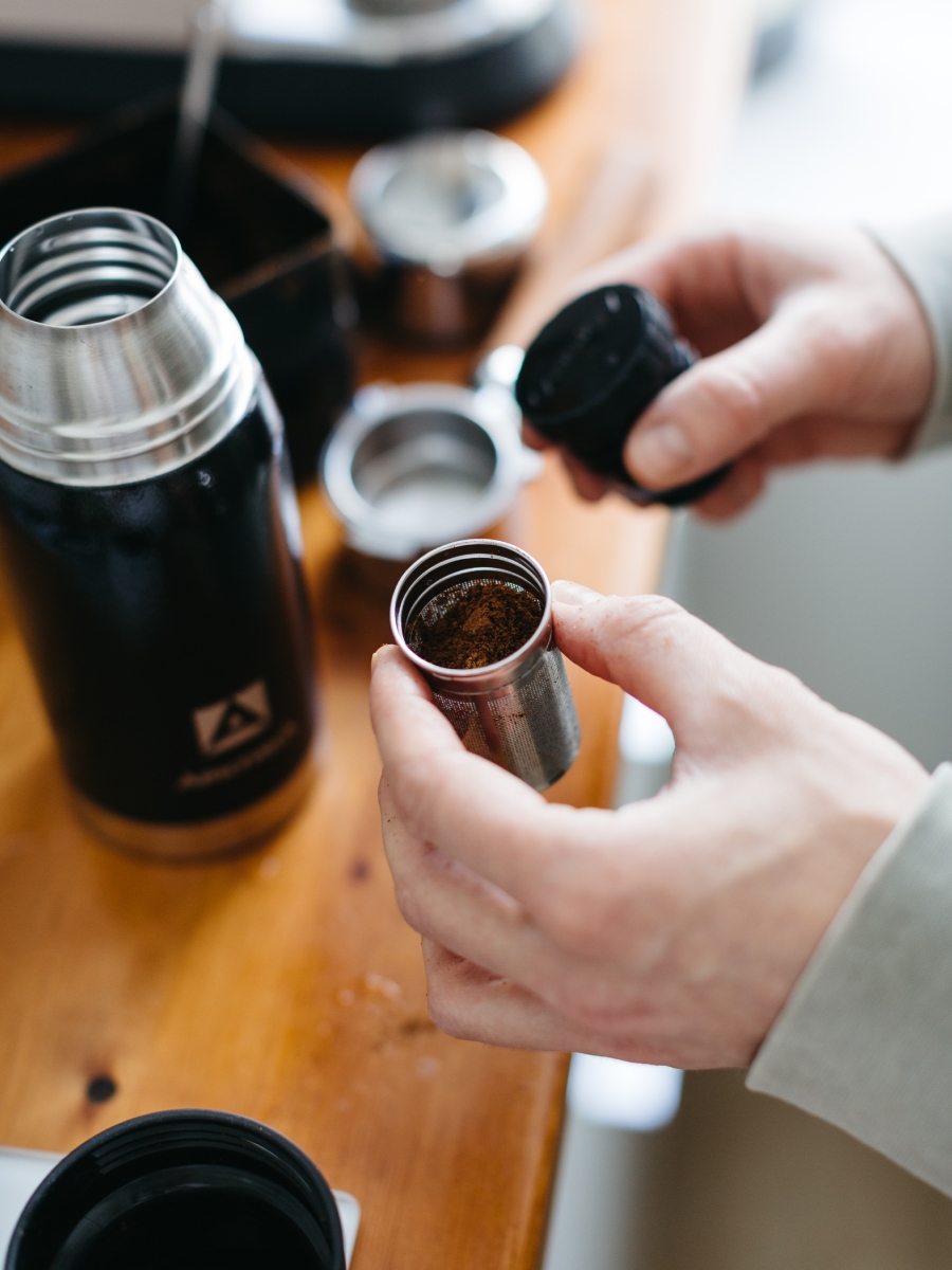 Термос бытовой, вакуумный (для напитков), тм "Арктика", 500 мл, арт. 106-500 (чёрный)