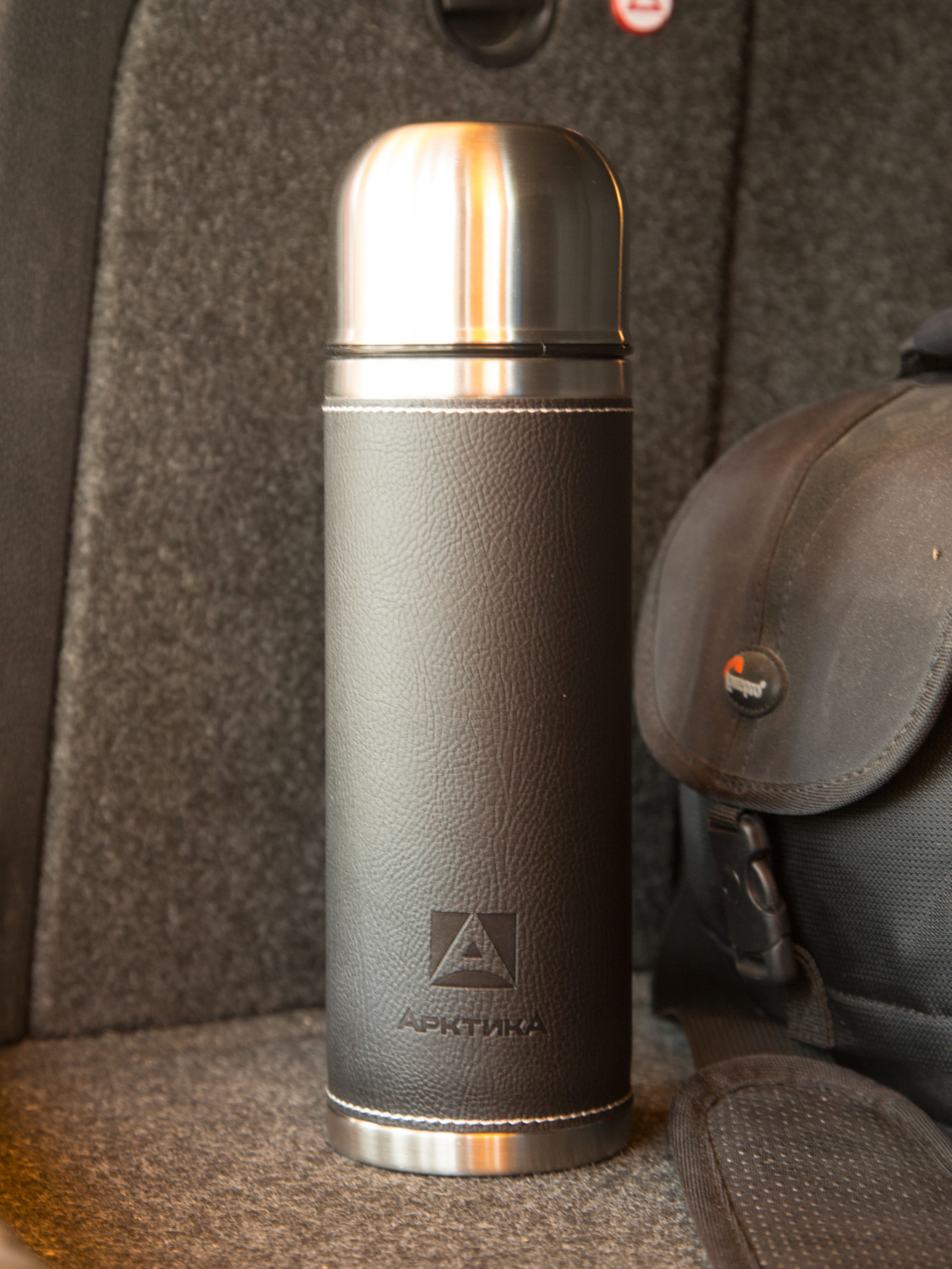 Термос бытовой, вакуумный, питьевой, в кожаной оплетке, чёрный, тм "Арктика", 1000 мл, арт. 108-1000